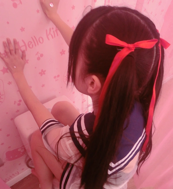 浴缸湿身水手服透明罩衫 - 双马尾少女赛高酱